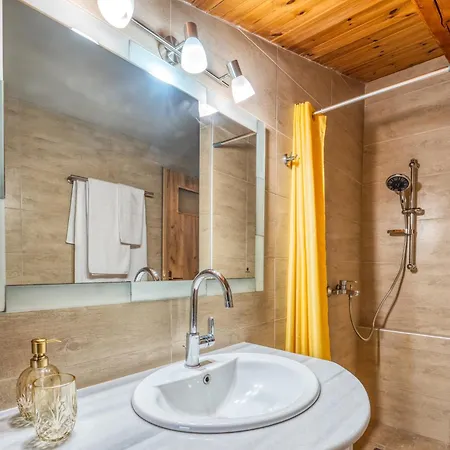 Mirabilia Loft - Amazing Views And Steps From Banana *