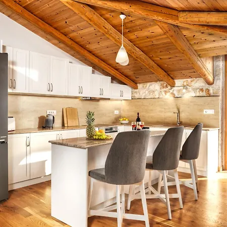 Mirabilia Loft - Amazing Views And Steps From Banana * Vasilikí